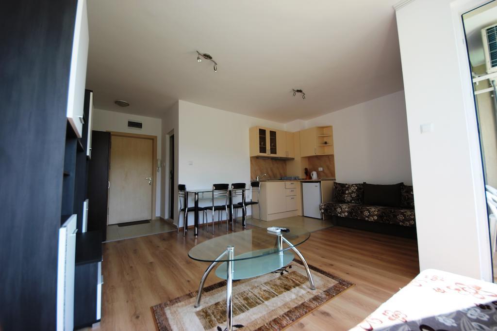 Menada Butterfly Apartment Sveti Vlas Phòng bức ảnh