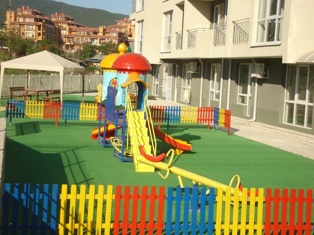 Menada Butterfly Apartment Sveti Vlas Ngoại thất bức ảnh