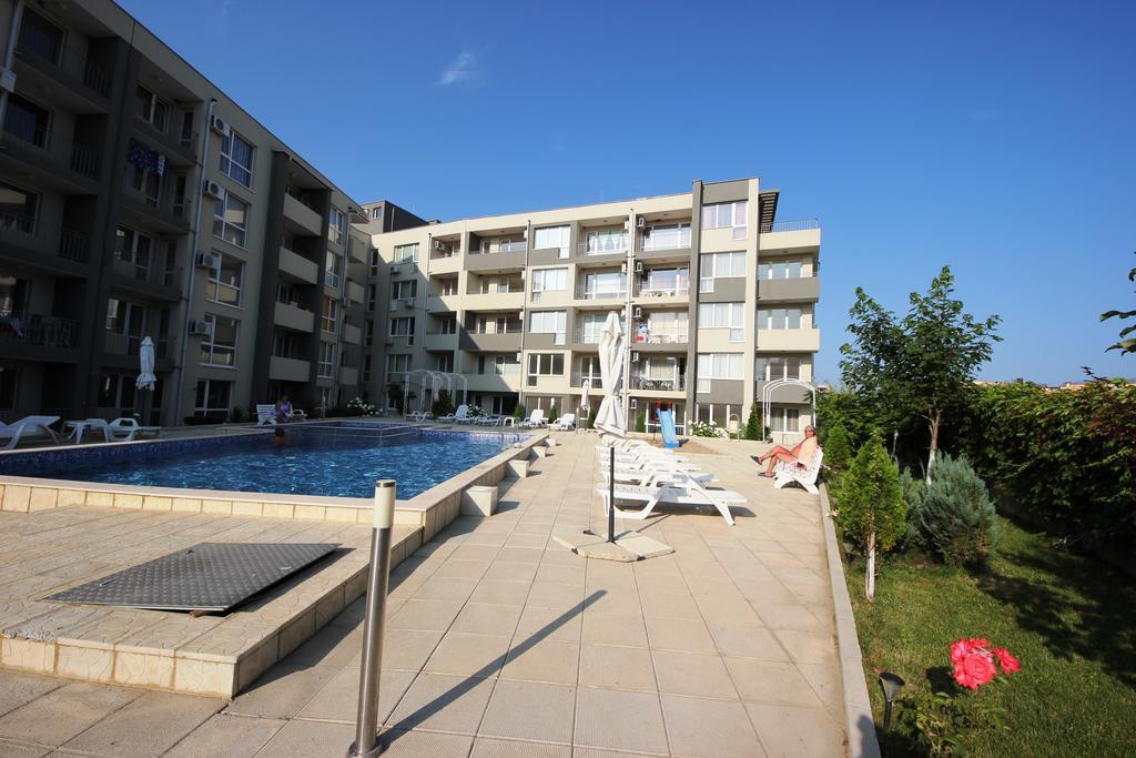Menada Butterfly Apartment Sveti Vlas Ngoại thất bức ảnh