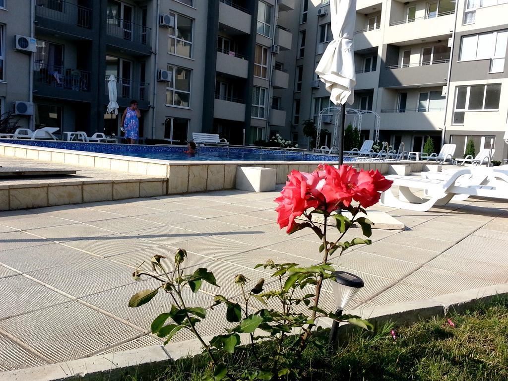 Menada Butterfly Apartment Sveti Vlas Ngoại thất bức ảnh