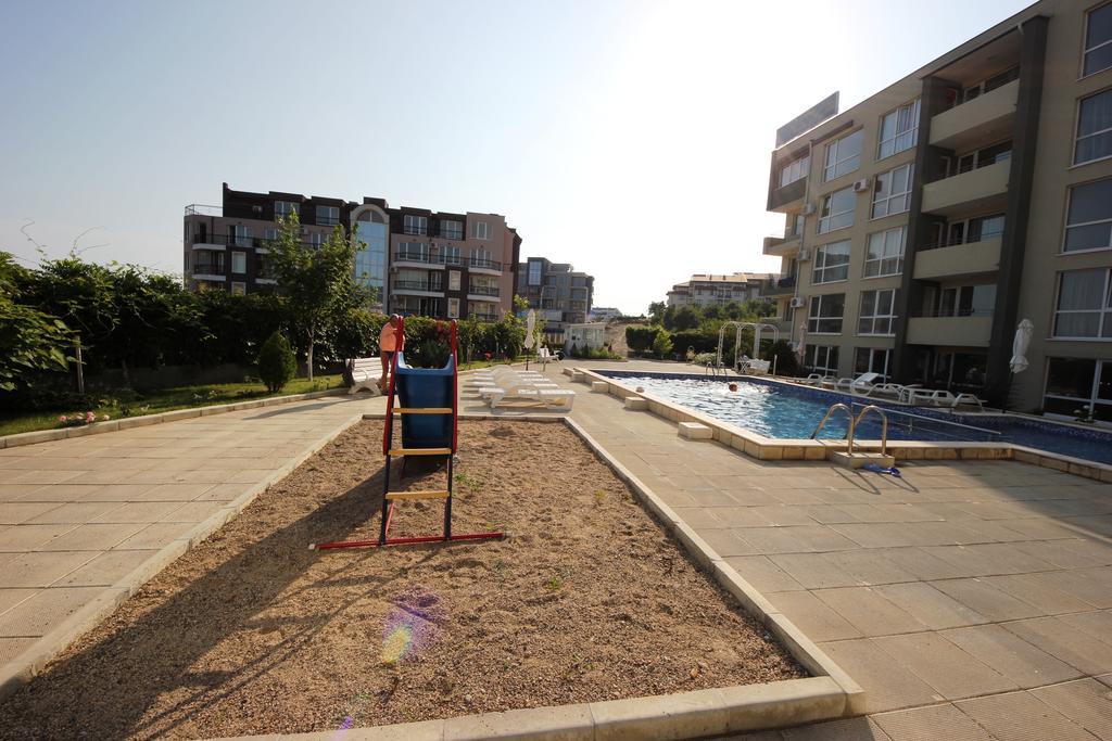 Menada Butterfly Apartment Sveti Vlas Ngoại thất bức ảnh