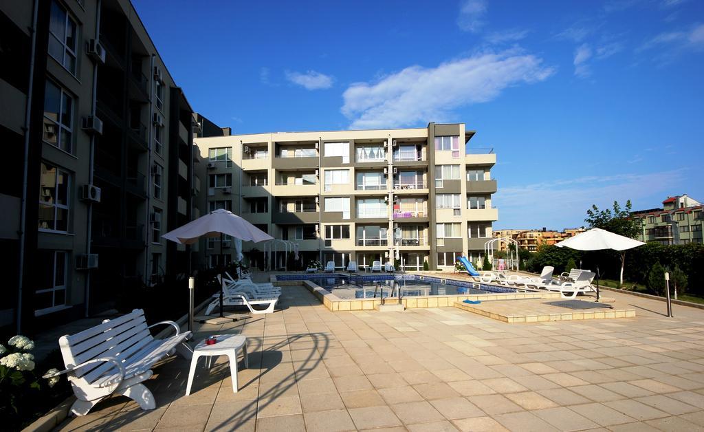 Menada Butterfly Apartment Sveti Vlas Ngoại thất bức ảnh