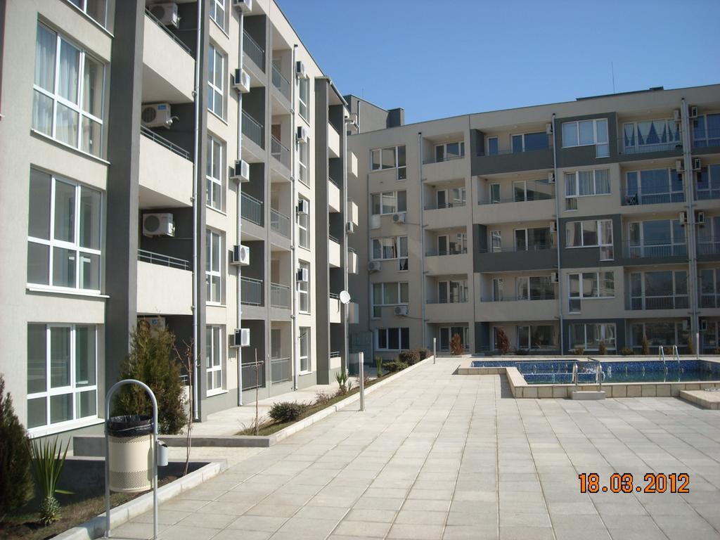 Menada Butterfly Apartment Sveti Vlas Ngoại thất bức ảnh