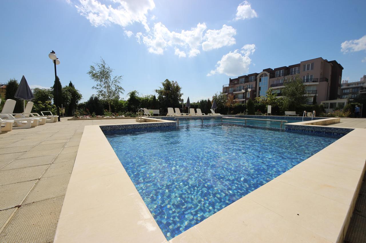 Menada Butterfly Apartment Sveti Vlas Ngoại thất bức ảnh